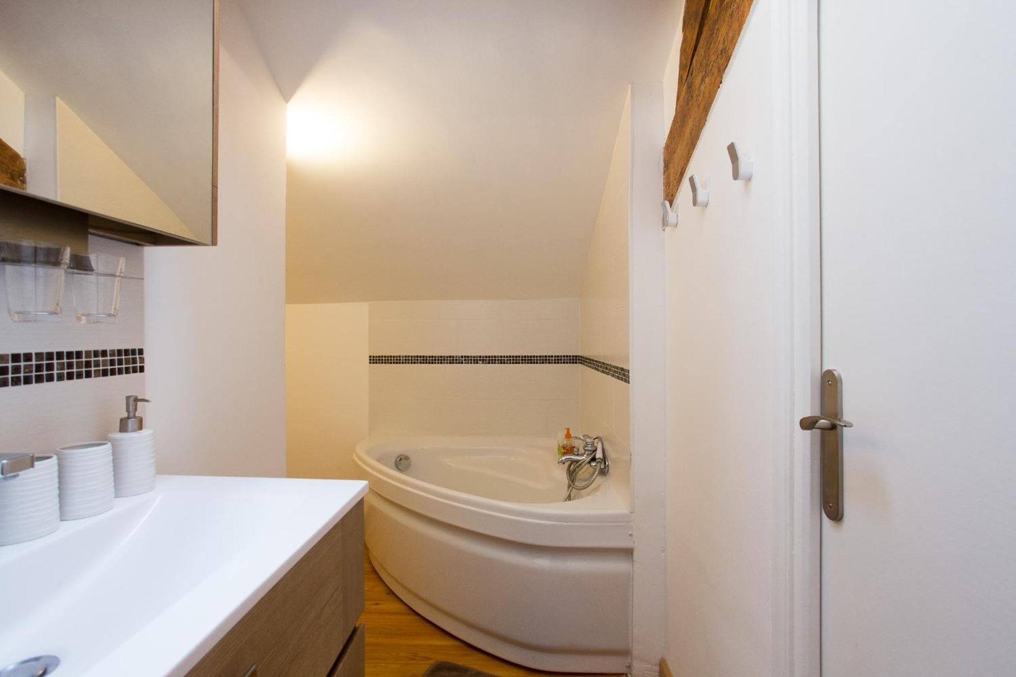 Lb Vacation Rentals I Big Loft 107M2, 10Min Walk To Palais Des Festivals Cannes Kültér fotó